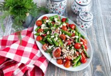 Asparagus Salad With Tomatoes & Gorgonzola