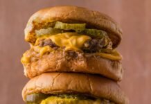 Oklahoma Onion Burger (The Smash Method That Fuses Onion Into the Crust) 🍔