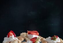 Easy Strawberry Cheesecake Cups Recipe