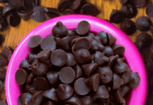 Sugar Free Chocolate Chips – Just 3 Ingredients! (Keto & Vegan)