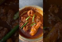 Jhatpat easy aur spicy bachelor’s chicken curry #shorts #youtubeshorts