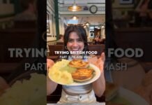 Trying British food as a non-British – PIE AND MASH